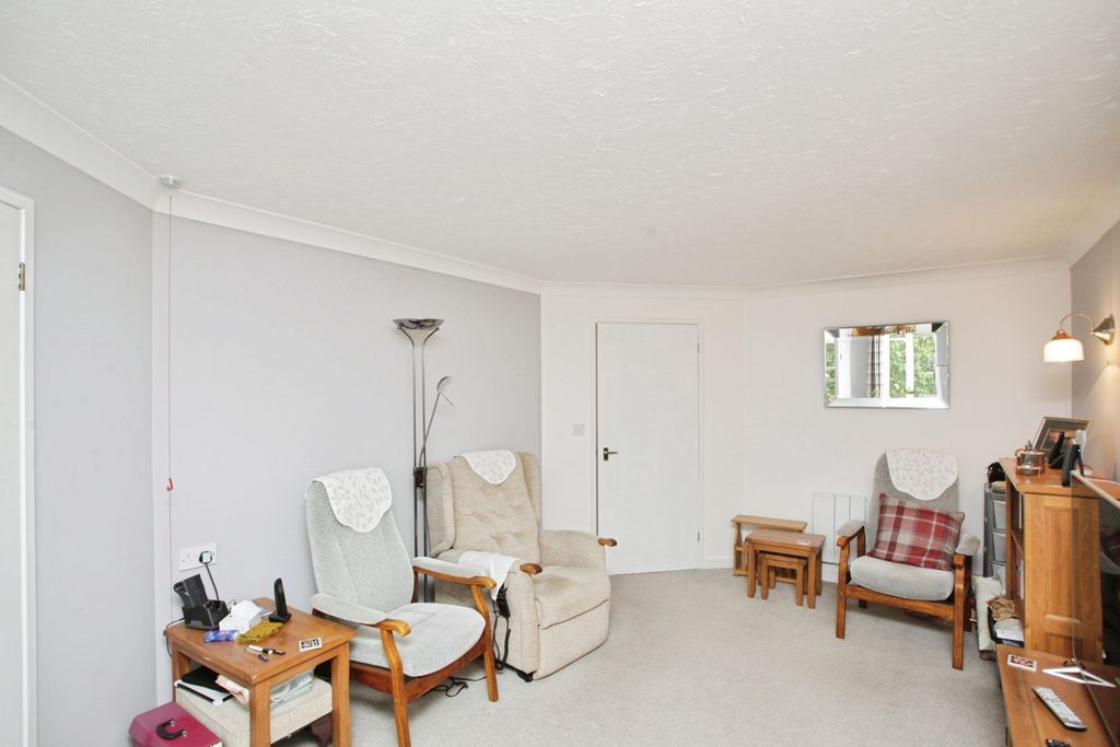 Property photo 3 of 12 Living Room