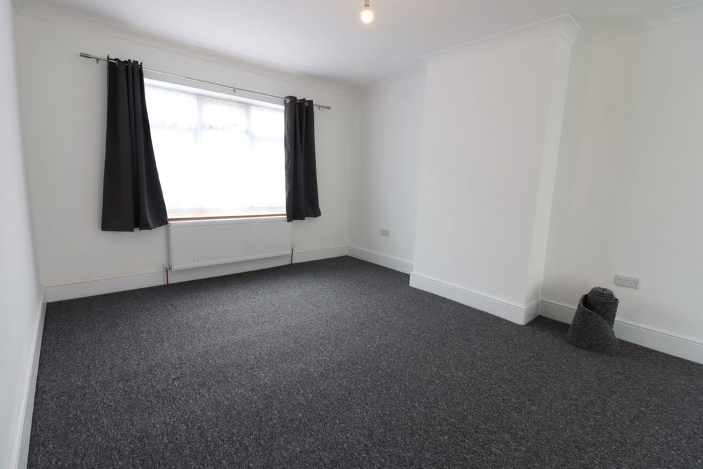 Property photo 3 of 13 Gallery