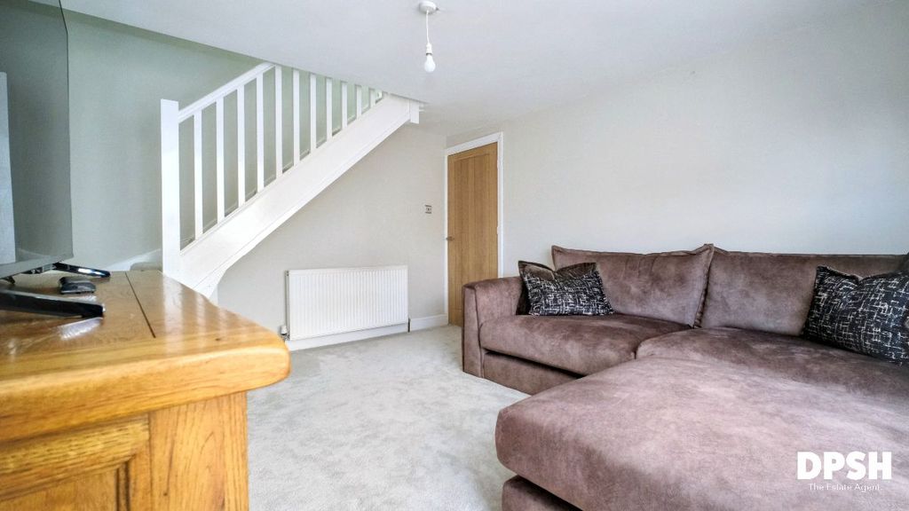 Property photo 3 of 27