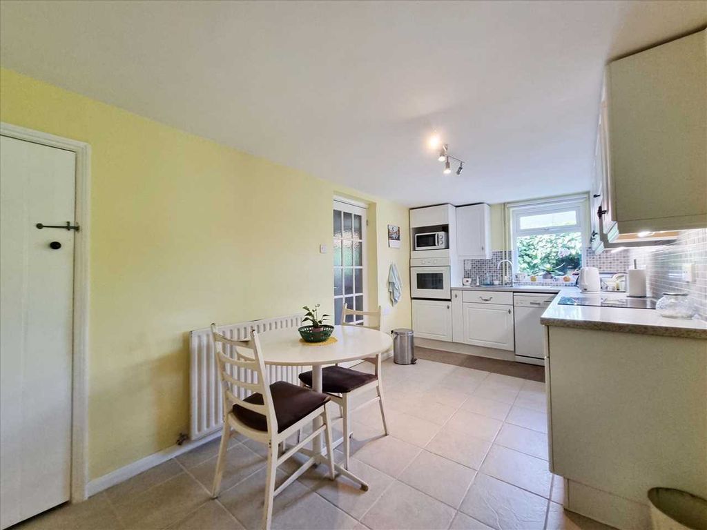 Property photo 3 of 17 Kitchen Diner: