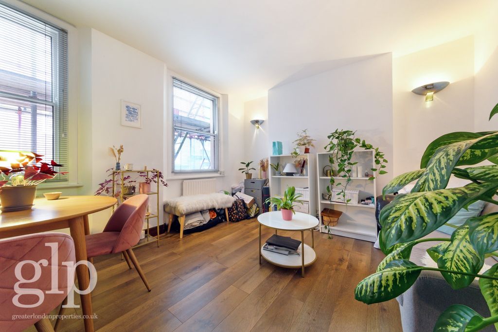 Property photo 2 of 16 986783