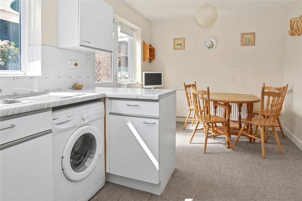 Property photo 3 of 21 Picture No. 09