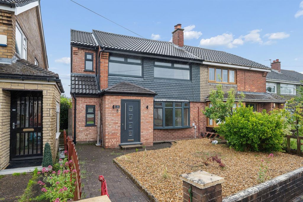 Property photo 1 of 33 Fountains Way-46.Jpg