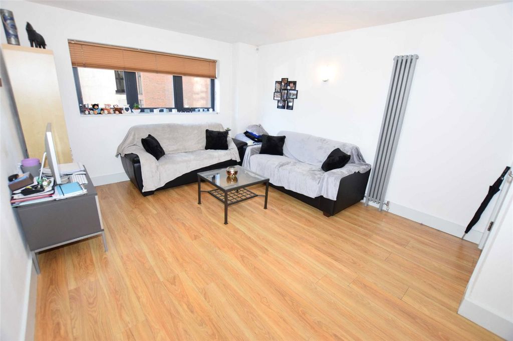 Property photo 3 of 13 Picture No. 11