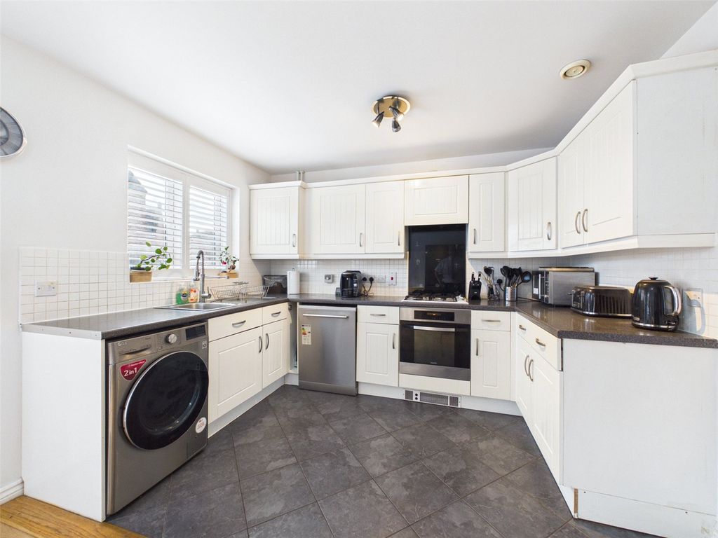 Property photo 2 of 12 Picture No. 05