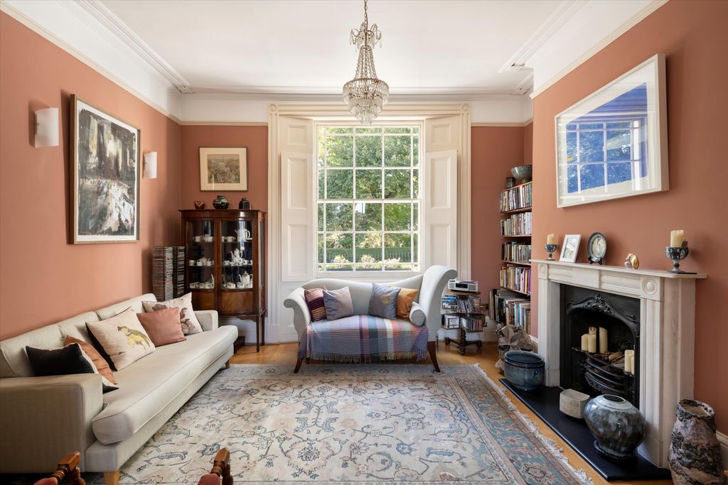 Property photo 2 of 23 Image