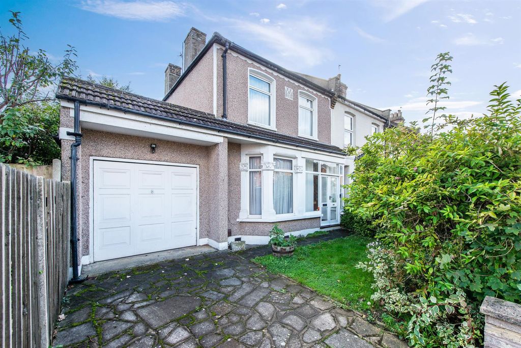 Property photo 1 of 20