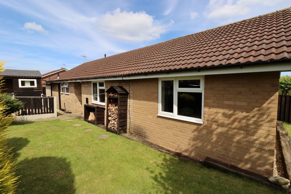 Property photo 1 of 32