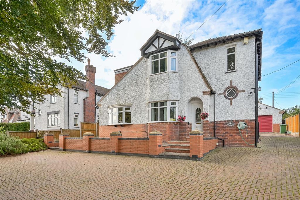 Property photo 1 of 30 Front Aspect