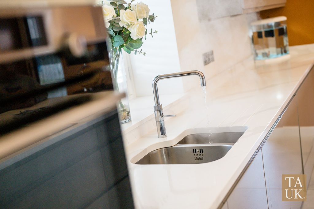 Property photo 3 of 31