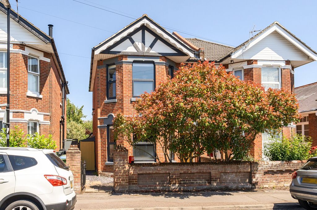 Property photo 1 of 14 1481302-4-6A35548...