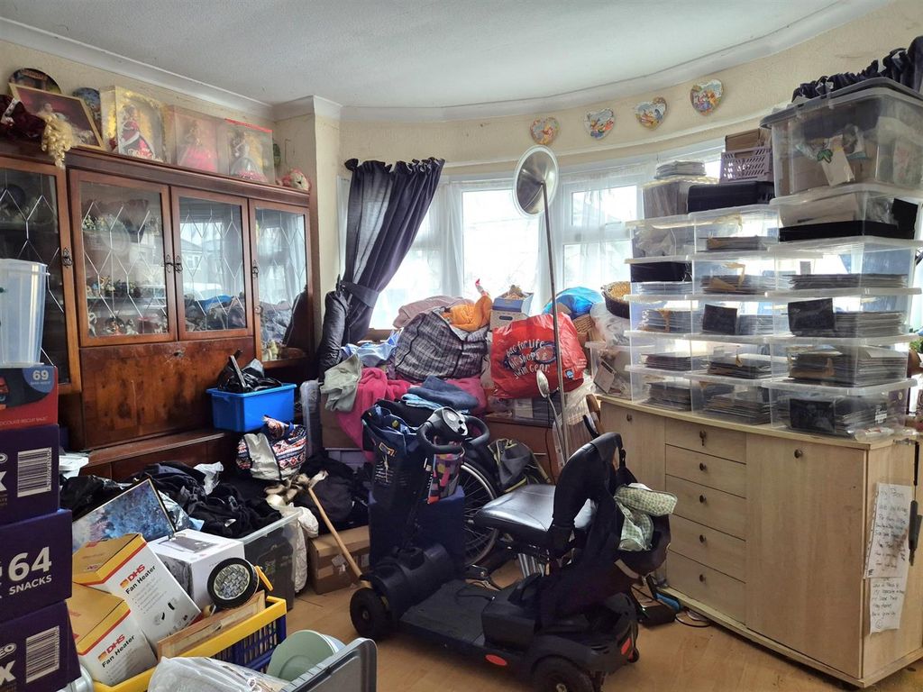 Property photo 3 of 10 20251003_120433_Resized.Jpg