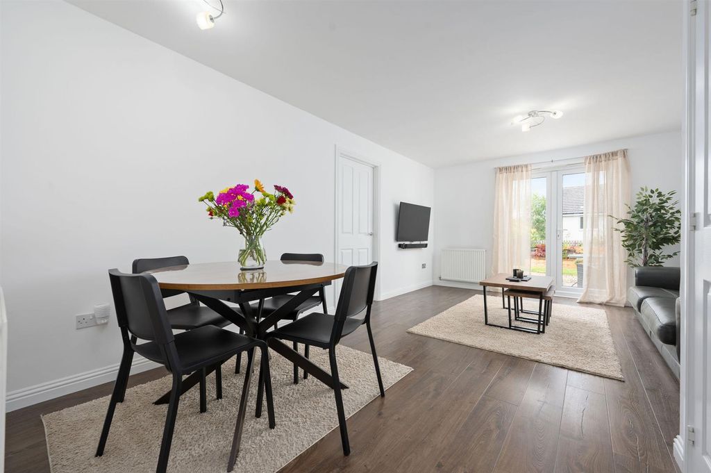 Property photo 3 of 33 6.Jpg