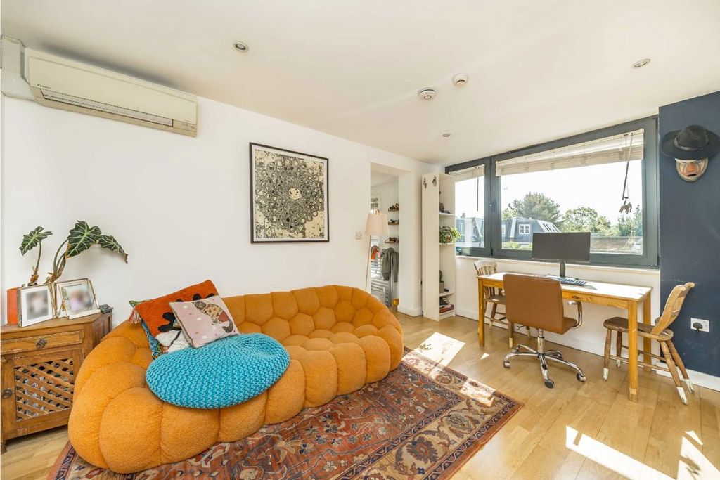 Property photo 2 of 4