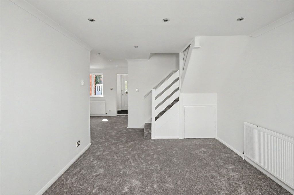 Property photo 2 of 14 Picture No. 29