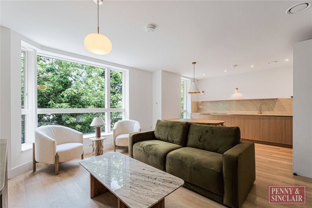 Property photo 1 of 17 Picture No. 03