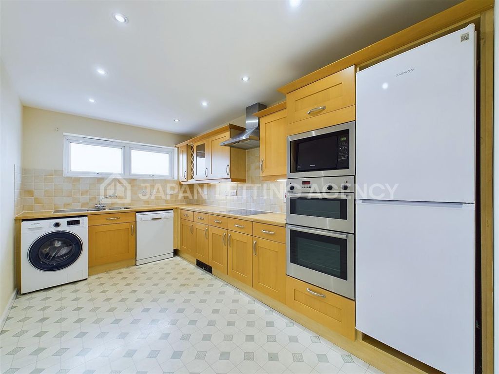 Property photo 1 of 13 Cam02206G0-Pr0105-Still001.Jpg