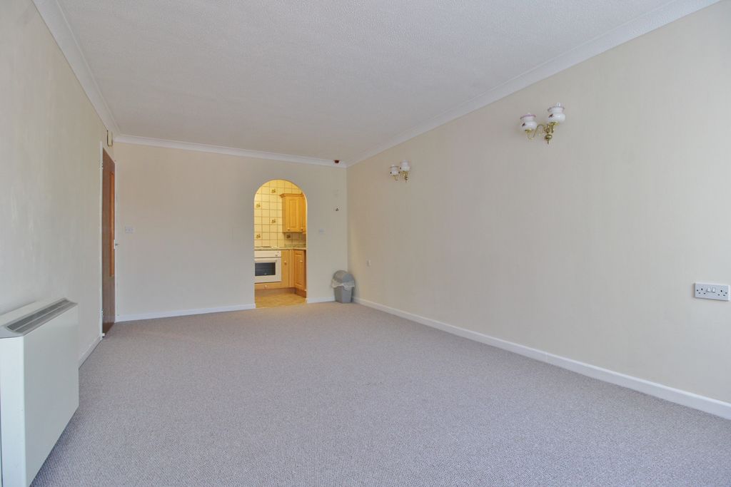 Property photo 2 of 11