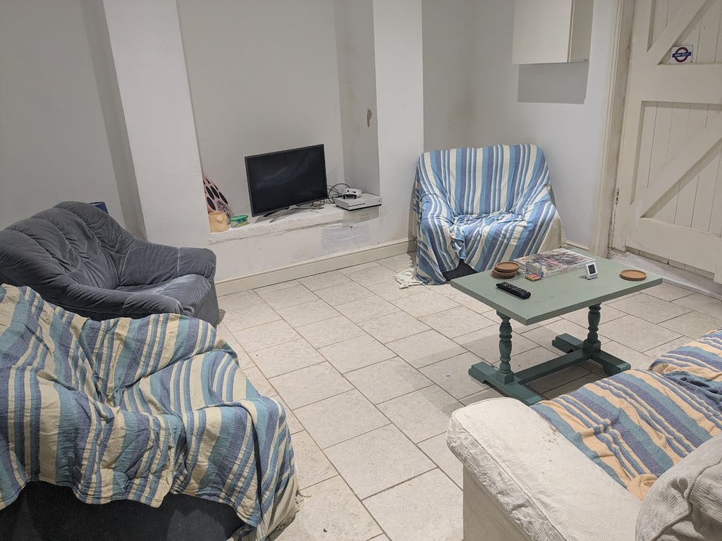 Property photo 2 of 7