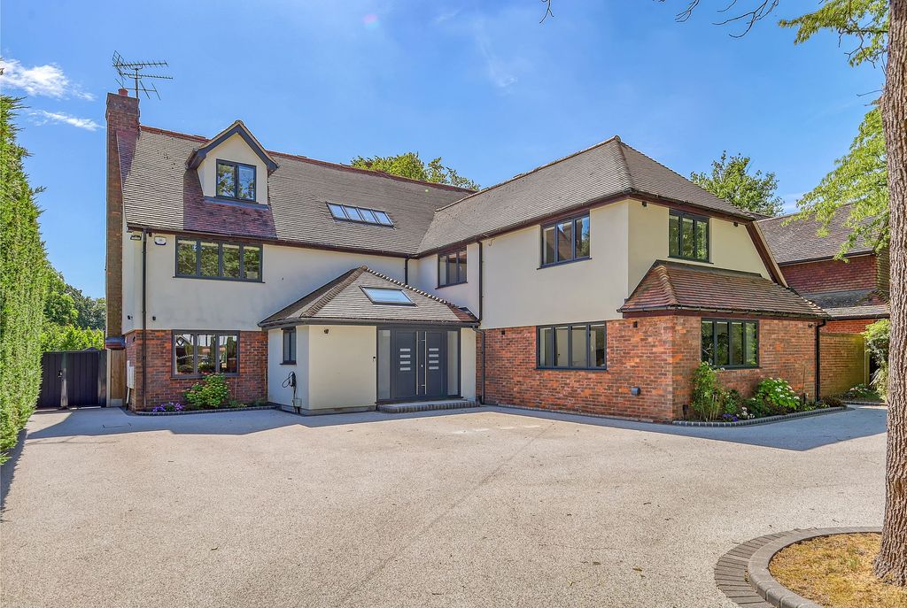 Property photo 1 of 36