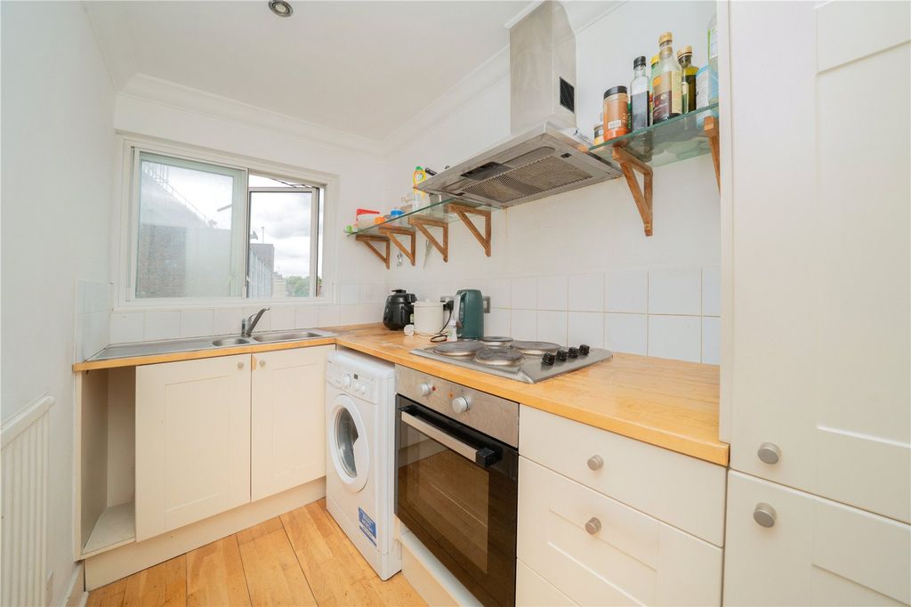 Property photo 3 of 4 Picture No. 04