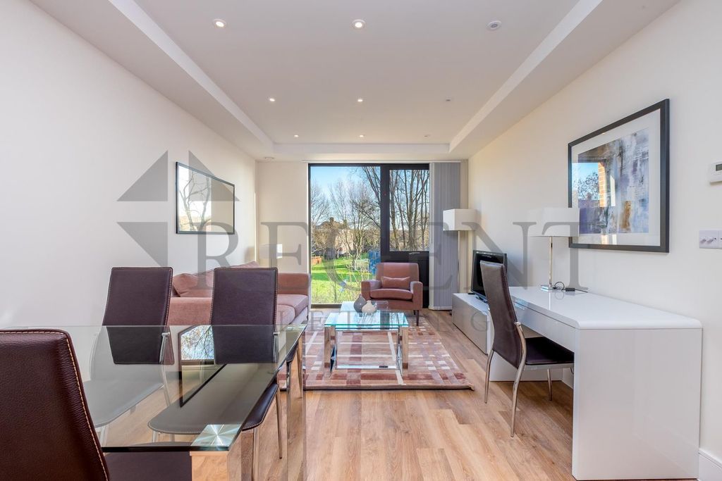 Property photo 2 of 8 (Main)