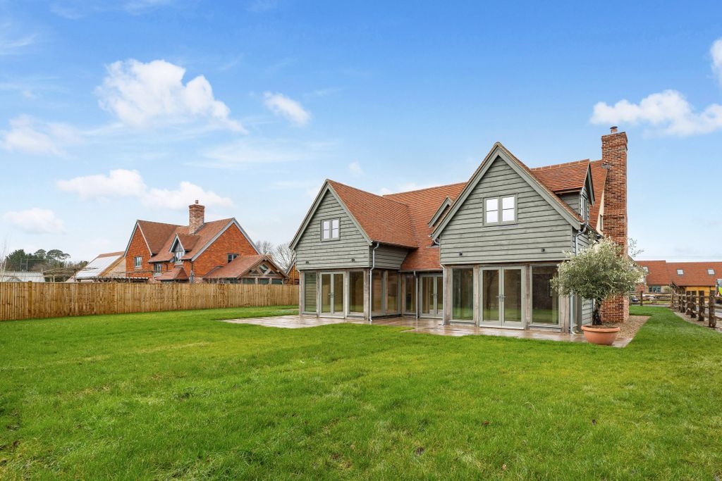 Property photo 1 of 18