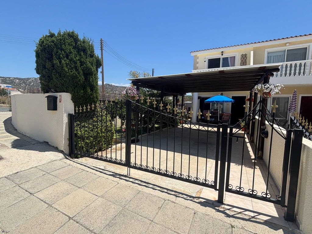 Property photo 1 of 27