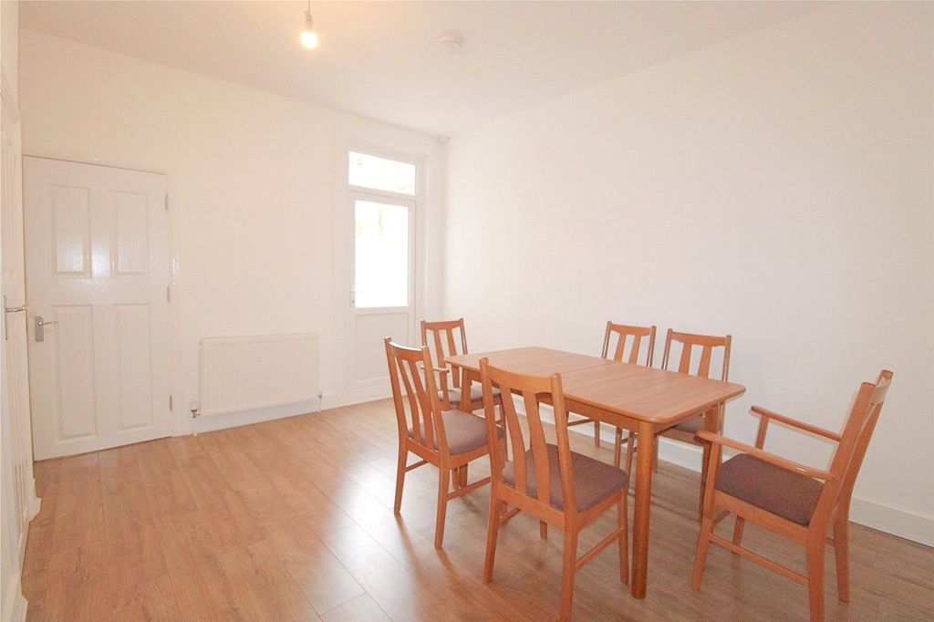Property photo 3 of 15 Picture No. 29