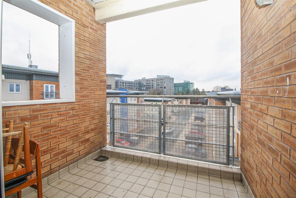 Property photo 3 of 15 Balcony