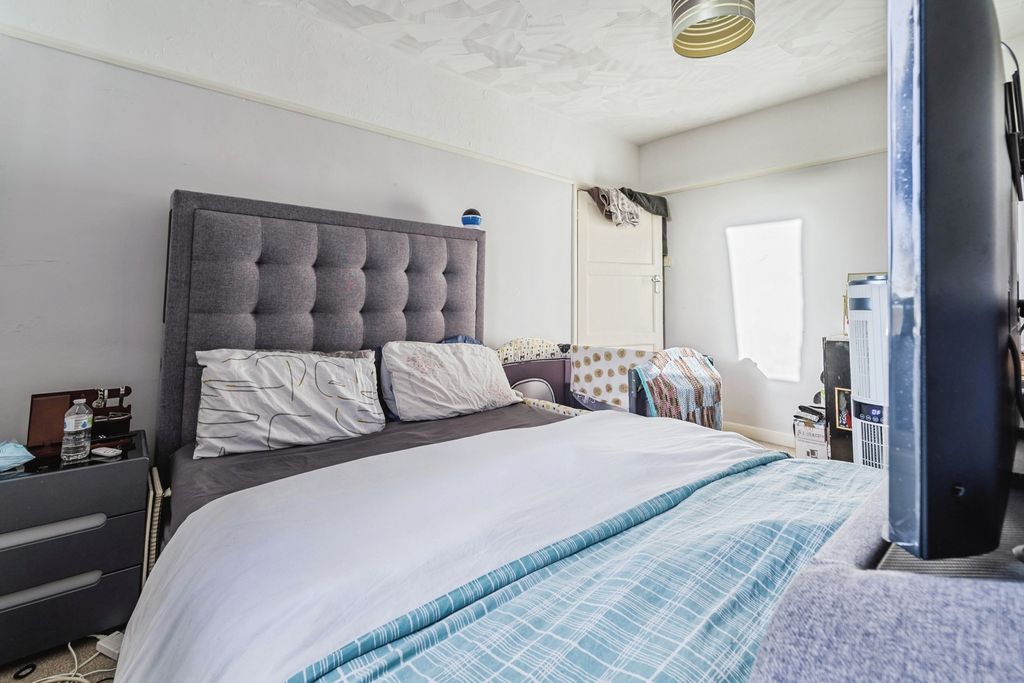 Property photo 2 of 17 Pbox-Img.Jpg