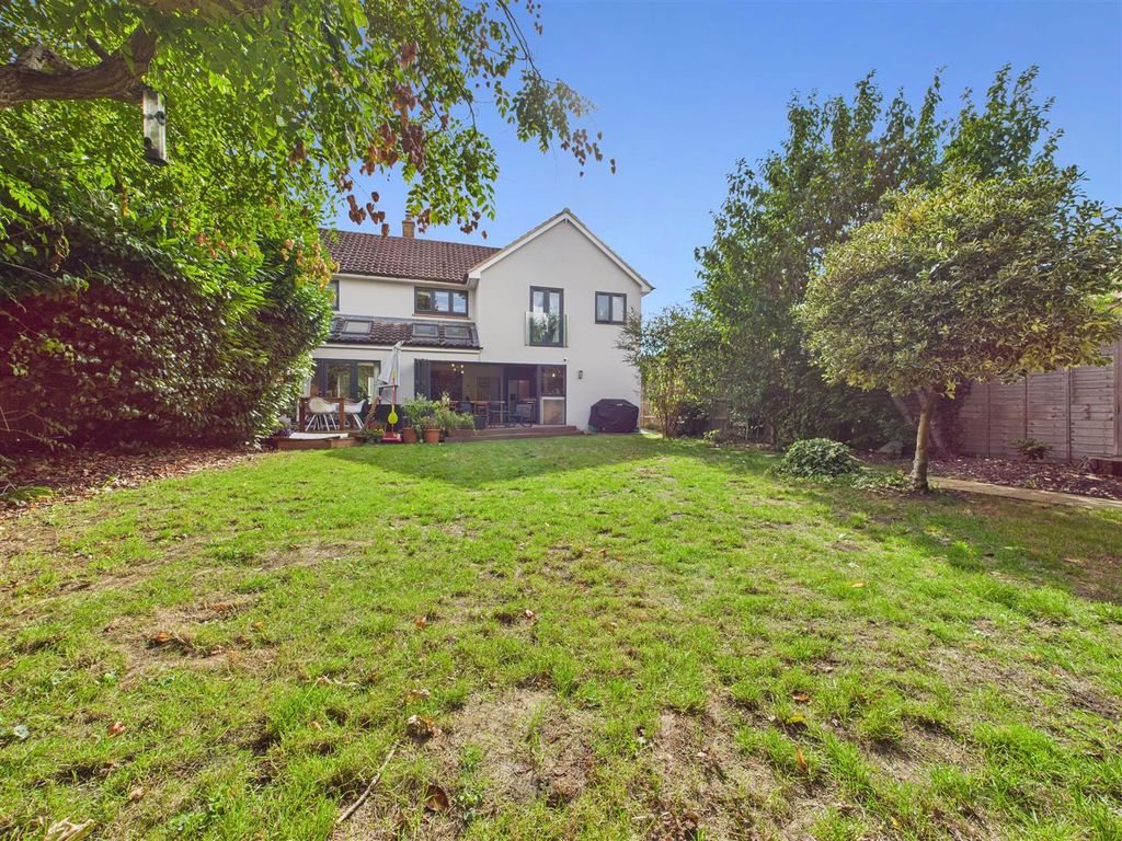 Property photo 2 of 25