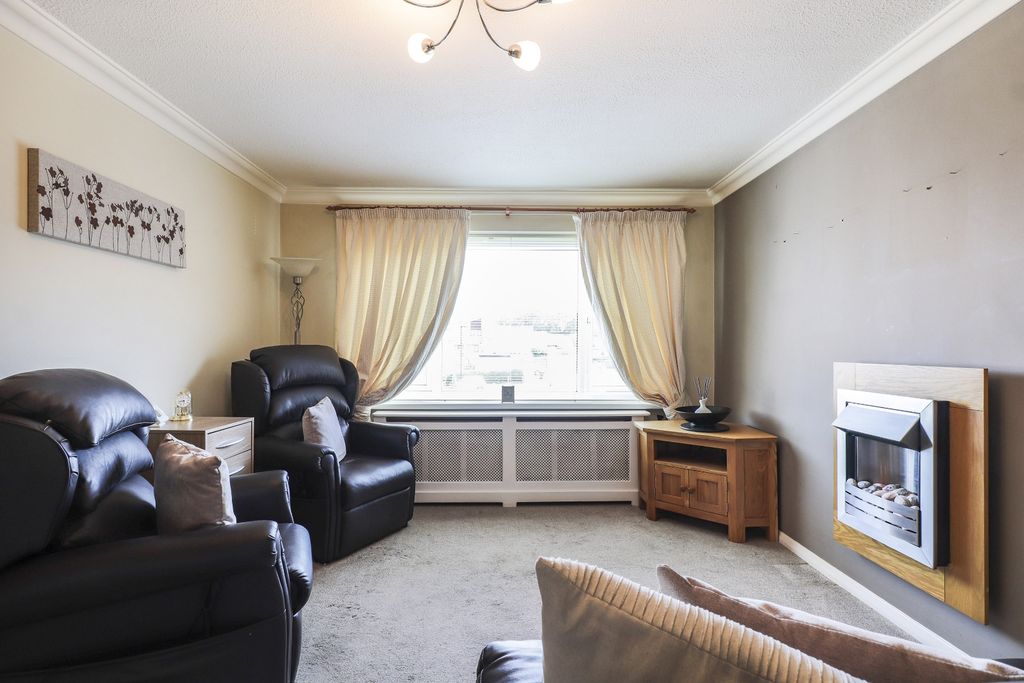 Property photo 3 of 19 Pbox-Img.Jpg