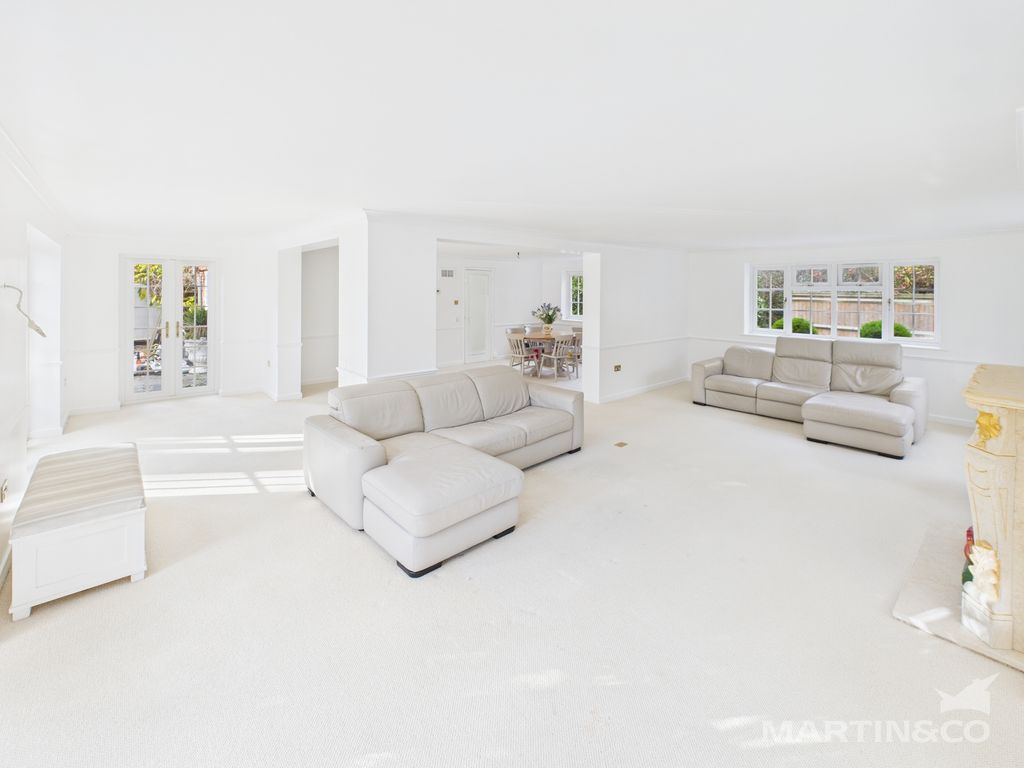 Property photo 2 of 28 Living Room