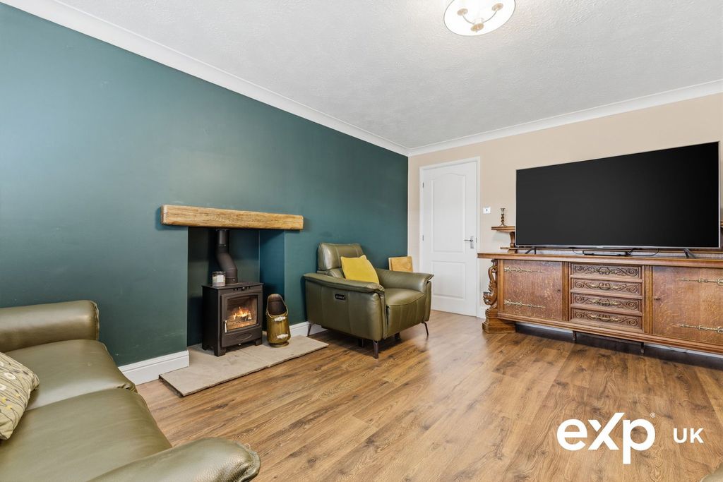 Property photo 3 of 30