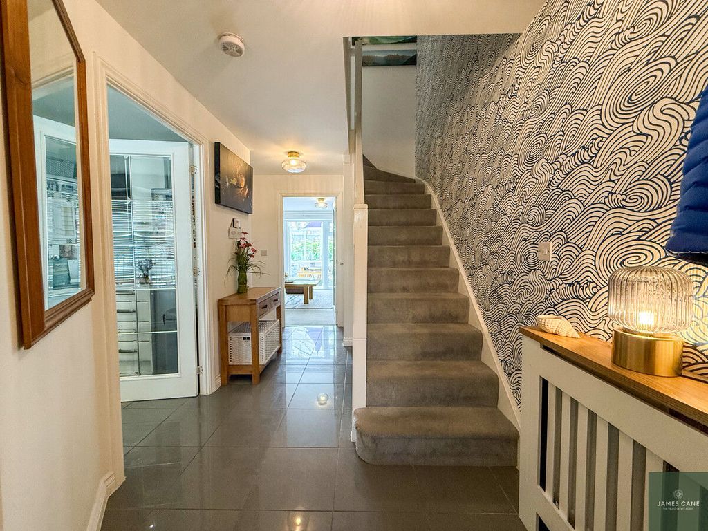 Property photo 3 of 23
