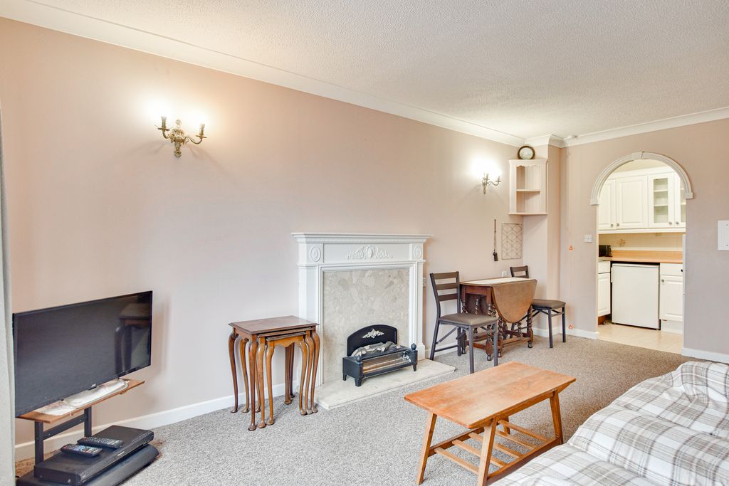 Property photo 2 of 12 Dsc_0028-Dsc_0030