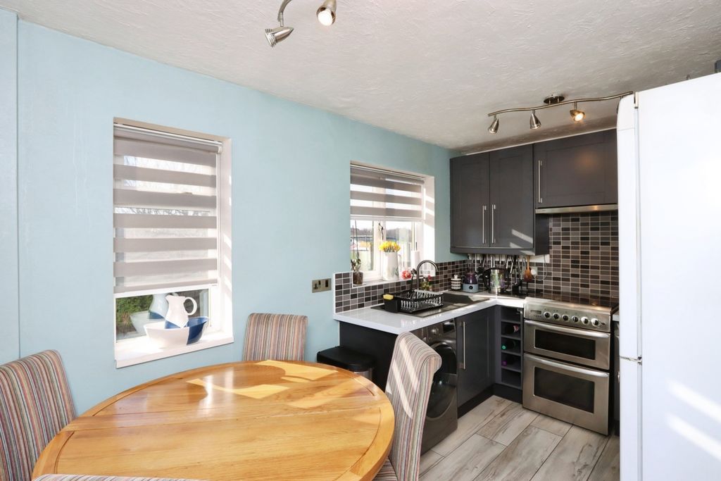 Property photo 2 of 18 Pbox-Img.Jpg