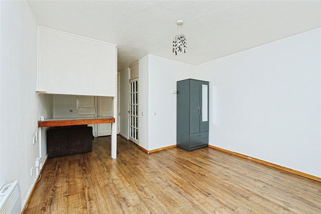 Property photo 2 of 14 Picture No. 09
