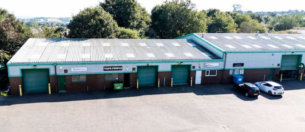 Property photo 1 of 2