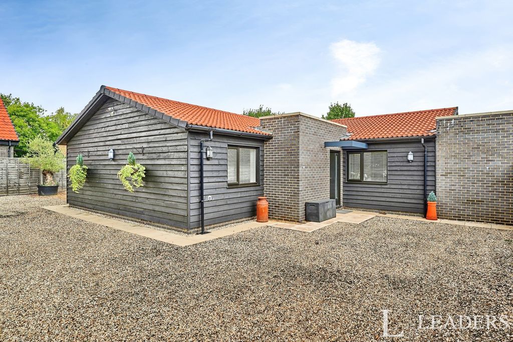 Property photo 3 of 34 Pbox-Img.Jpg