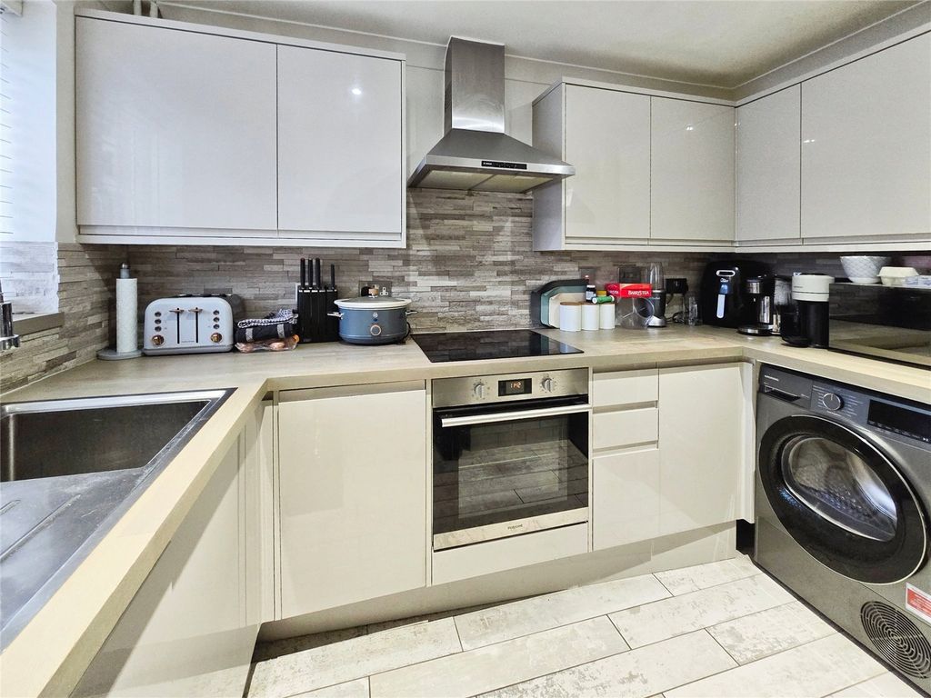 Property photo 2 of 10 Picture No. 07
