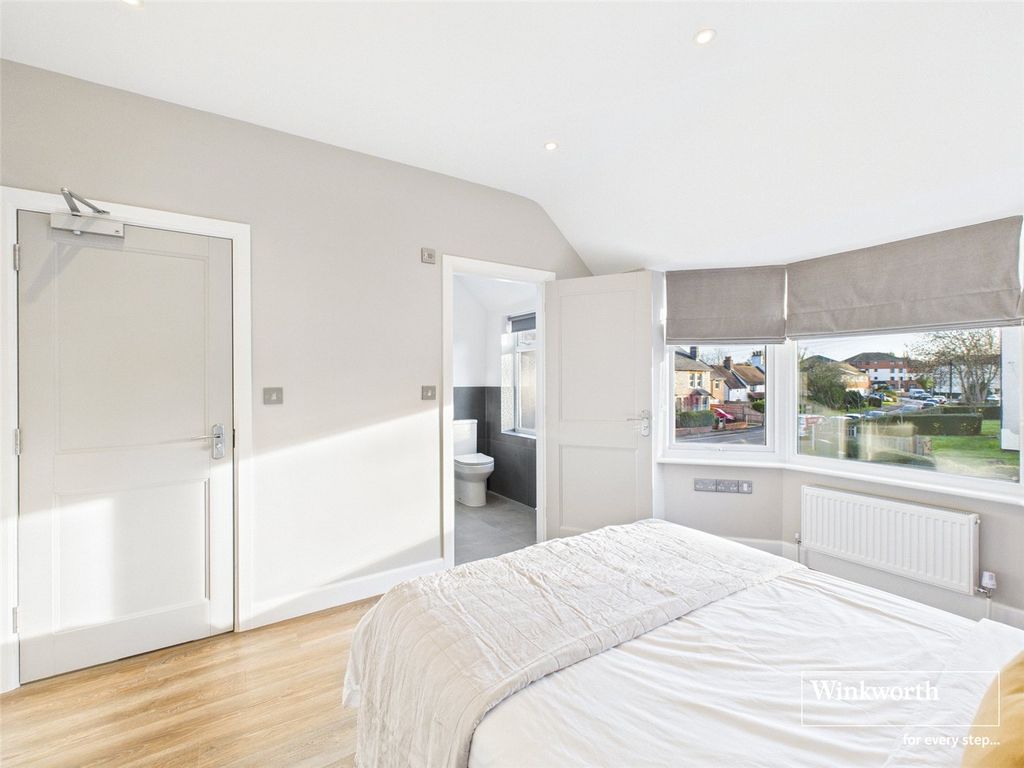 Property photo 3 of 12 Picture No. 14