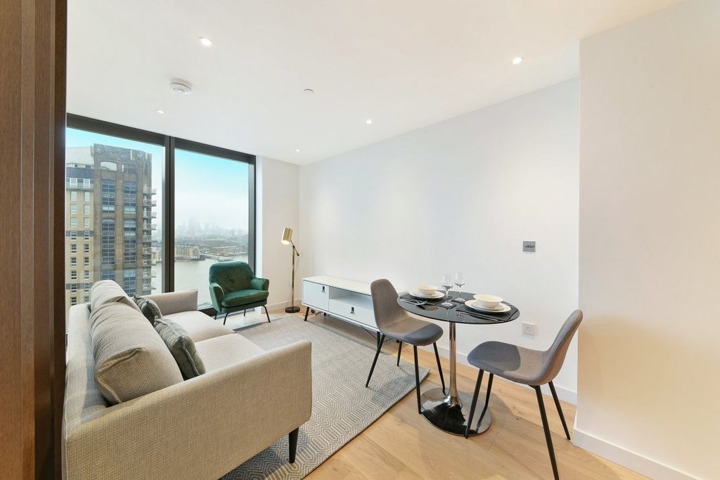 Property photo 2 of 6 Living Area