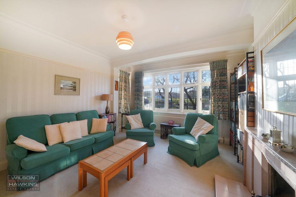 Property photo 3 of 15