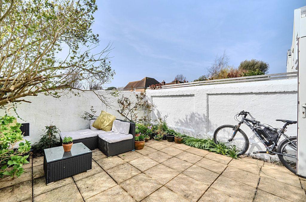 Property photo 3 of 11 1433401-8-69c148B...