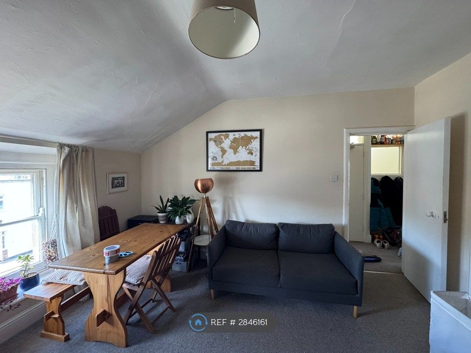 Property photo 3 of 9 Sitting Room