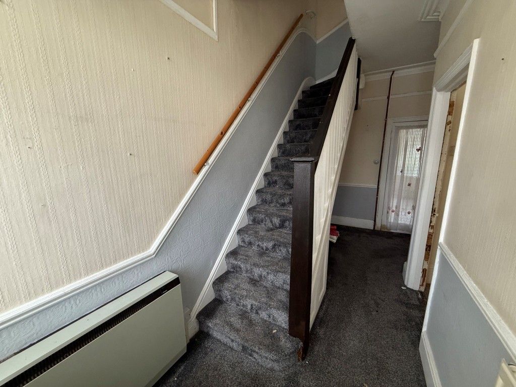 Property photo 2 of 15 Entrance Hall