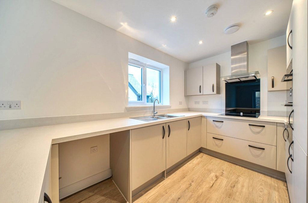 Property photo 3 of 16 Show Home