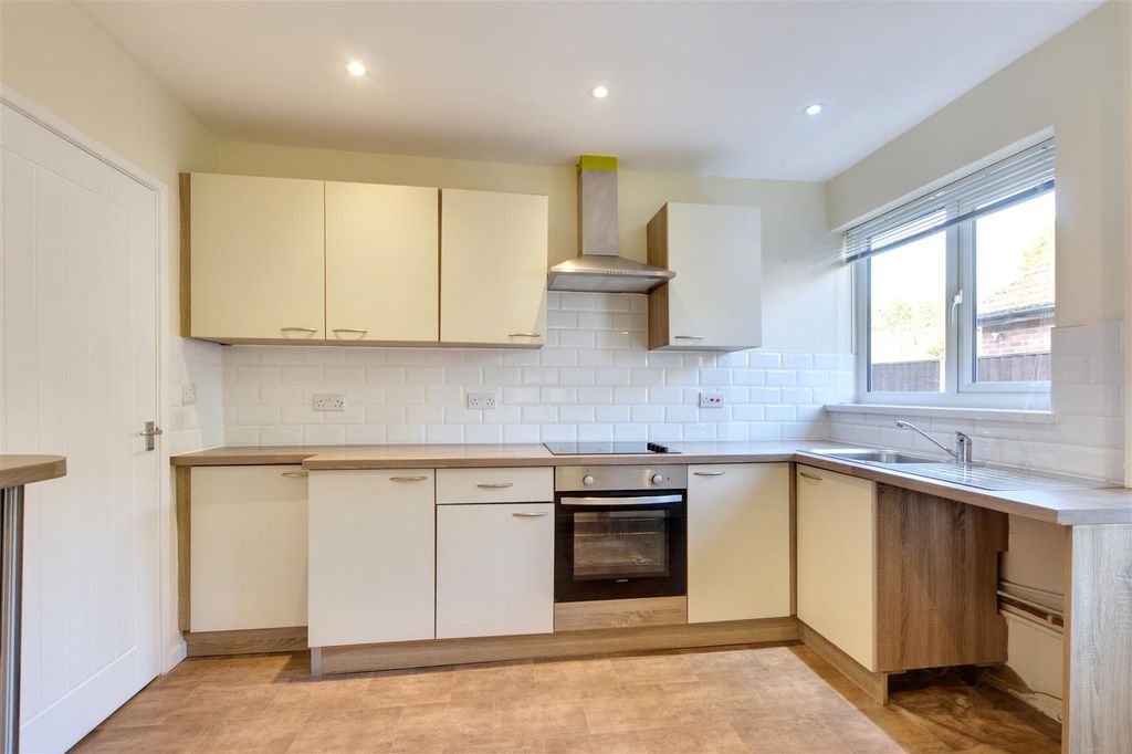 Property photo 3 of 23 Kitchen_2.Jpeg